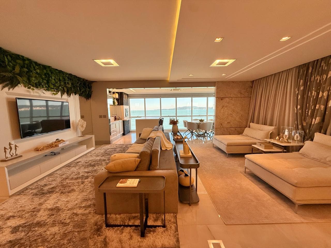 Apartamento no Ed. Villa dos Corais em Itapema