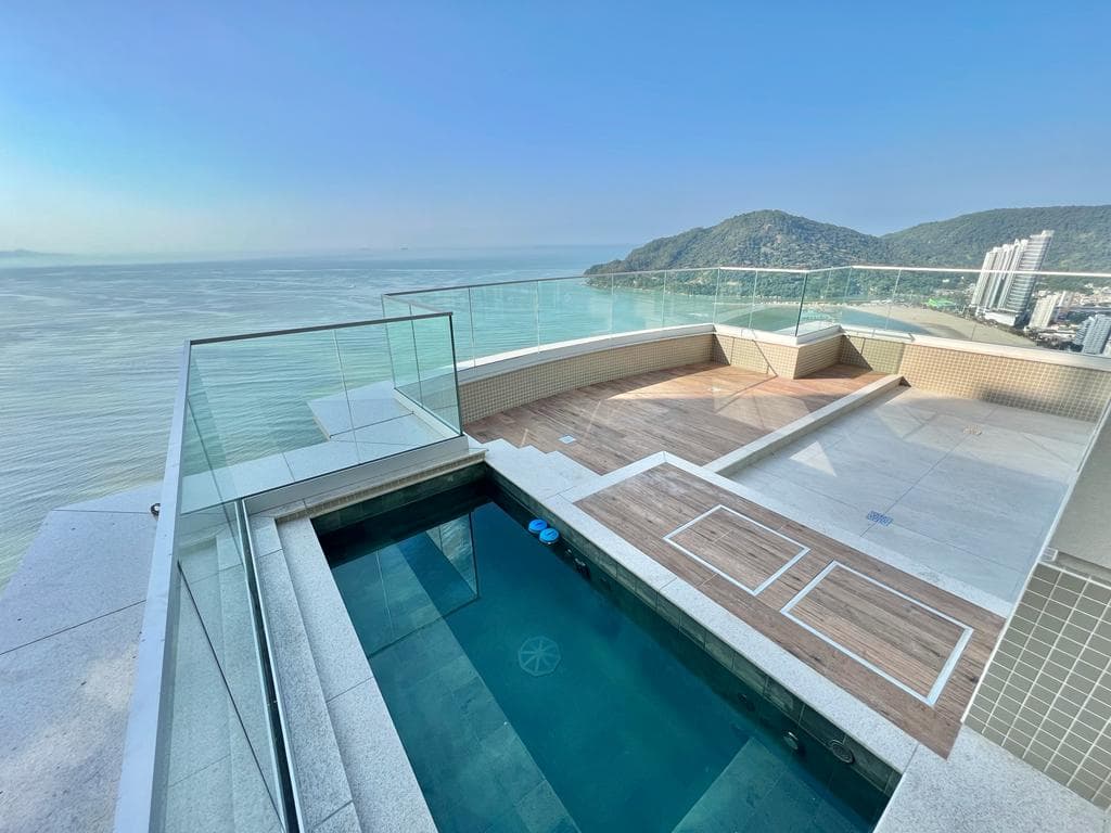 Cobertura duplex no Ed. Aurora Exclusive Home em Balneário Camboriú