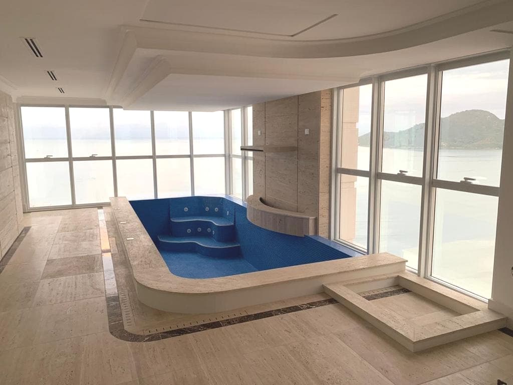 Apartamento no Ed. Millennium Palace em Balneário Camboriú